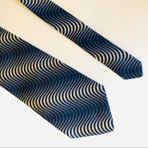Vintage J. Ferrar silk tie Classic length blues